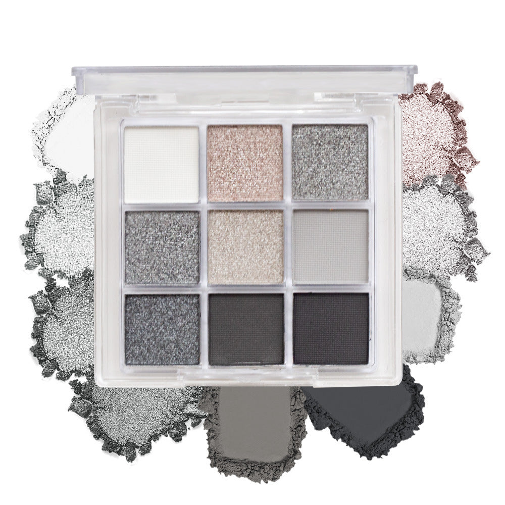 Schwarze Lidschattenpalette mit neun Farben